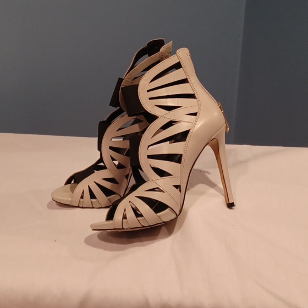 Preowned GUESS AELA Cutout Heels